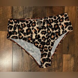 NWOT leopard print bathing suit bottoms.
